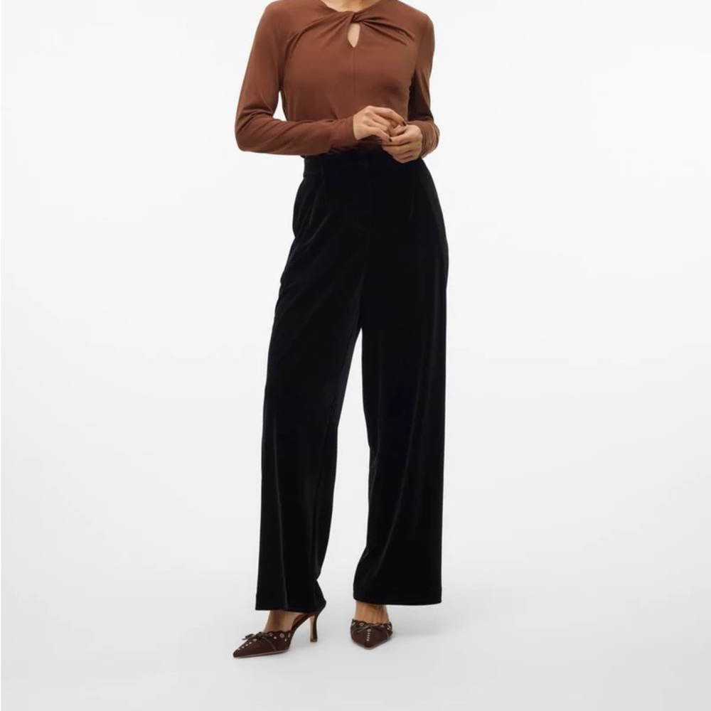 Nordstrom’s Vera Moda Velvet Pants